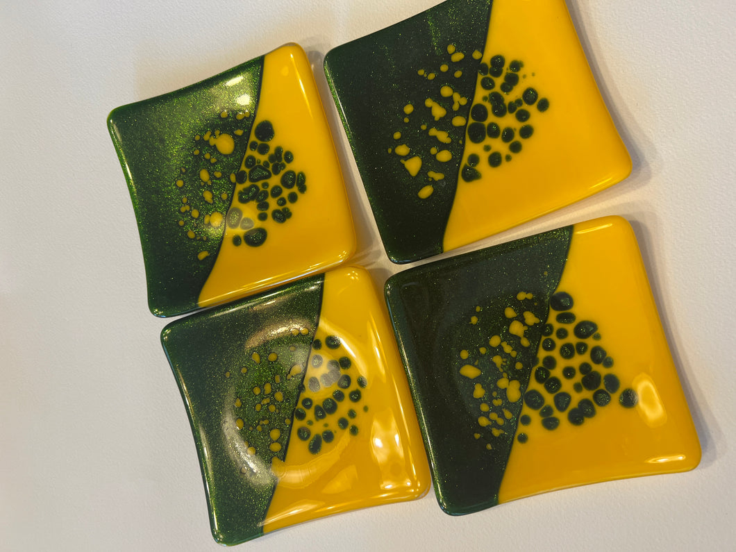 Positive/Negative Sushi Dessert Plates Green/Gold