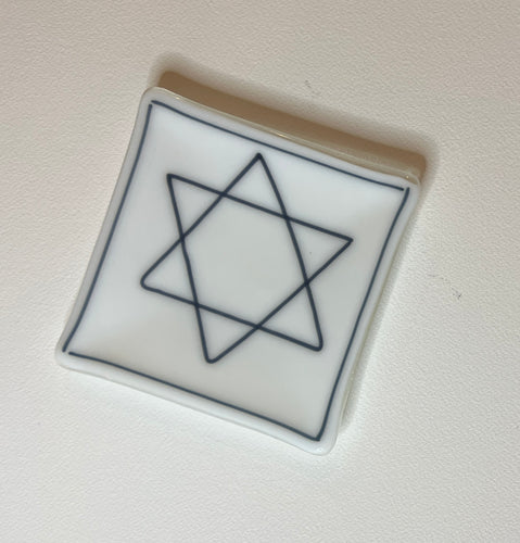 Star of David on White 5